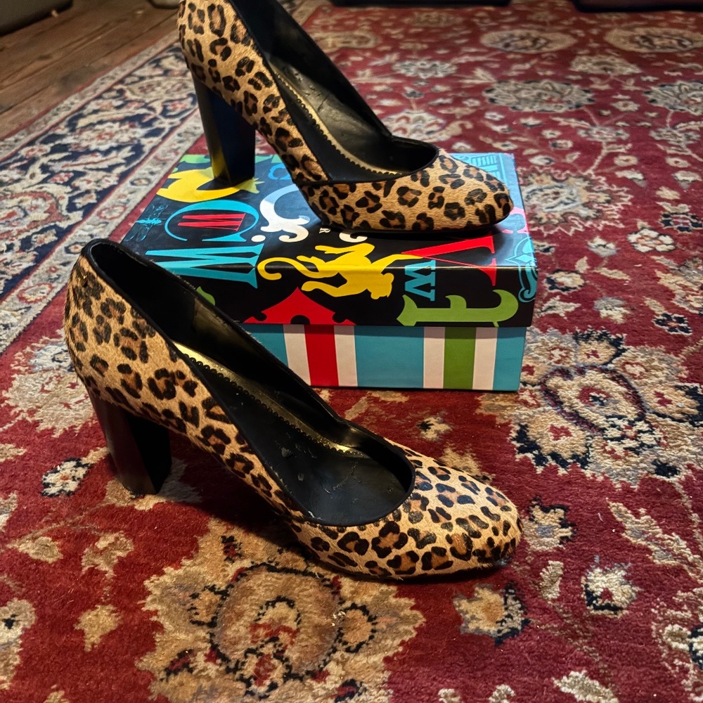 Leopard pumps  C Wonder